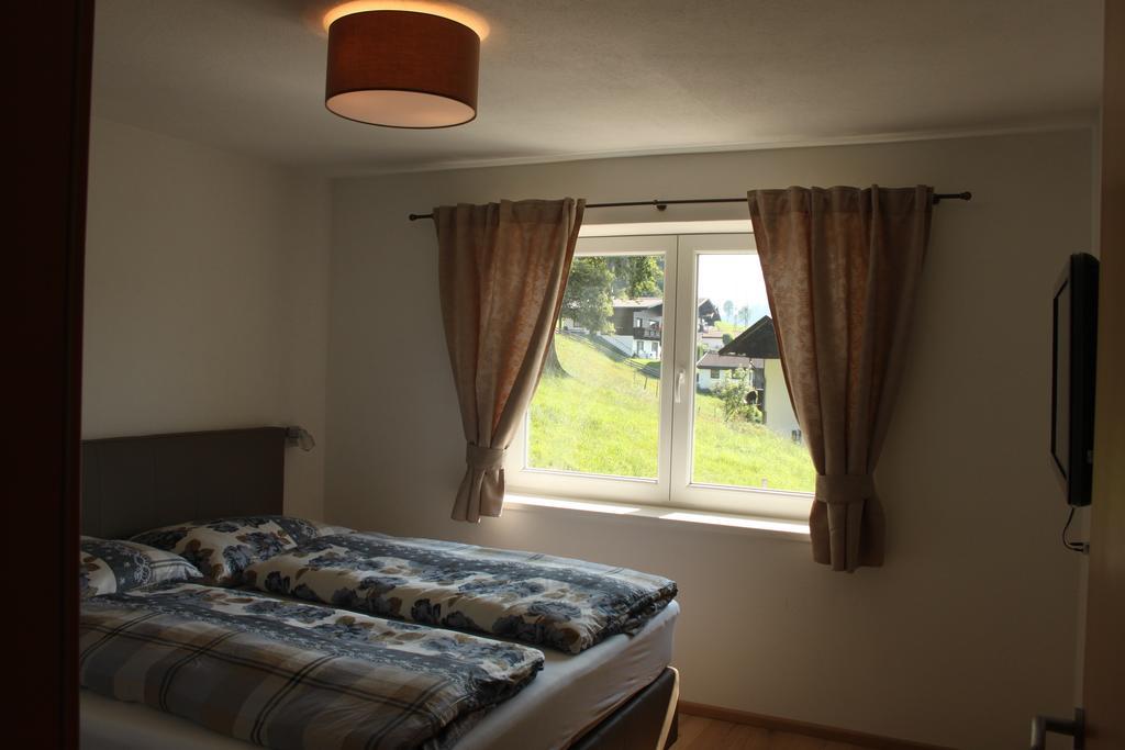 Apartment Am Birkenweg Oberndorf in Tirol Rum bild